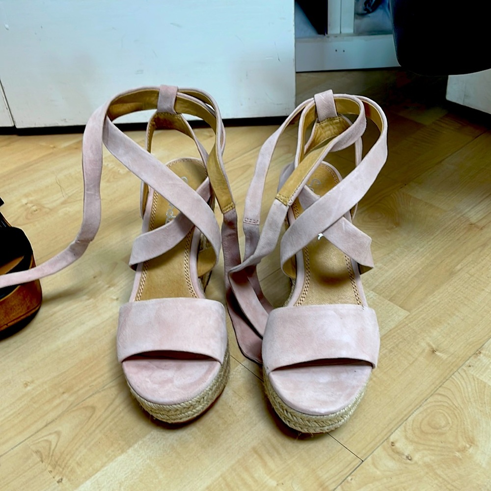 Splendid wedges in pink and tan